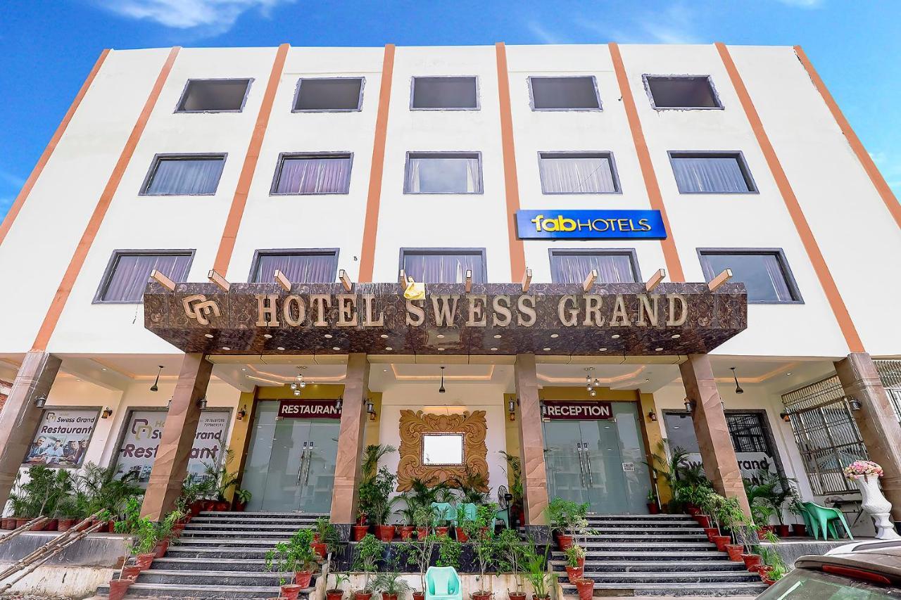 Fabhotel Swess Grand Агра Экстерьер фото