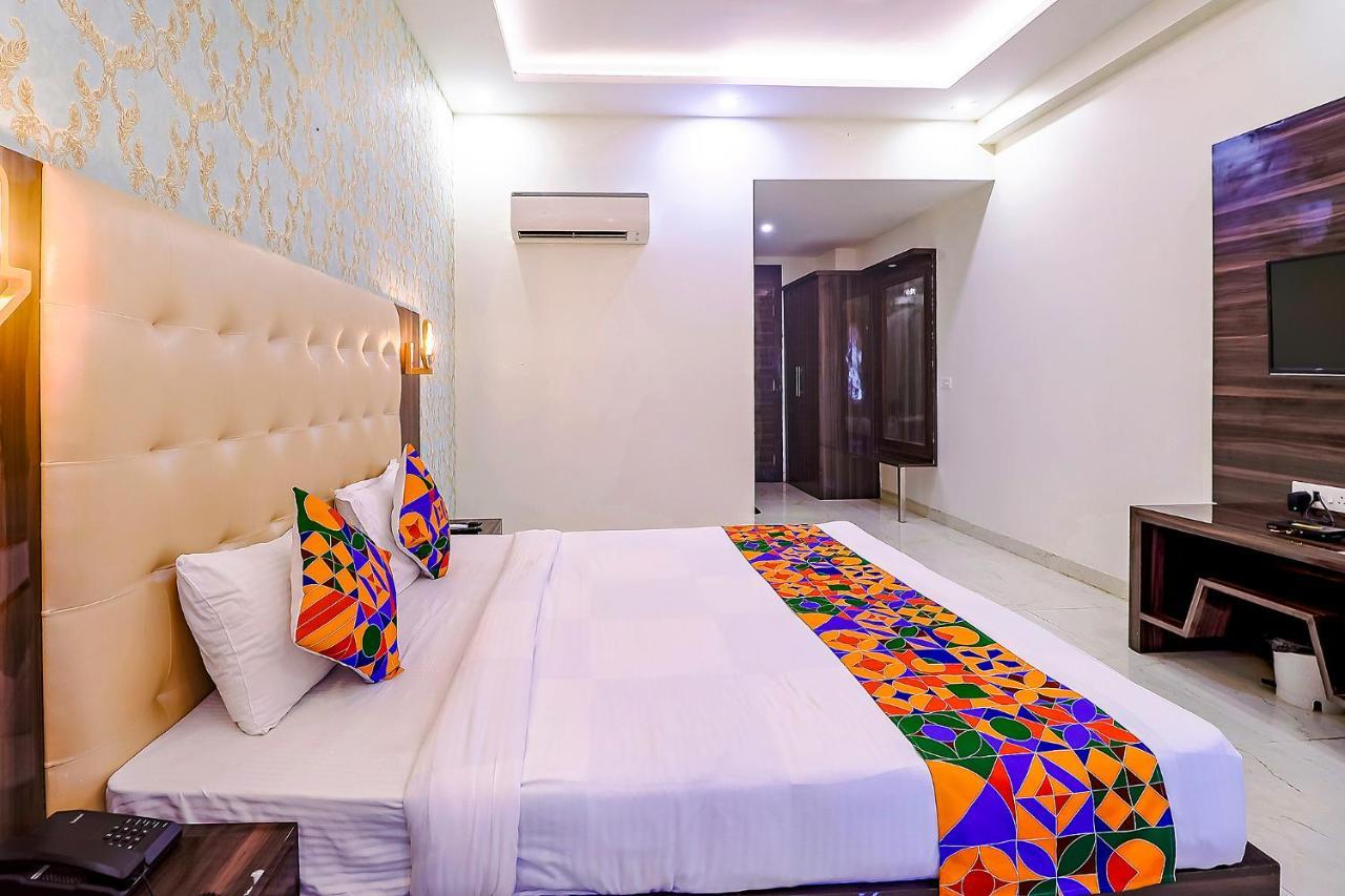 Fabhotel Swess Grand Агра Экстерьер фото