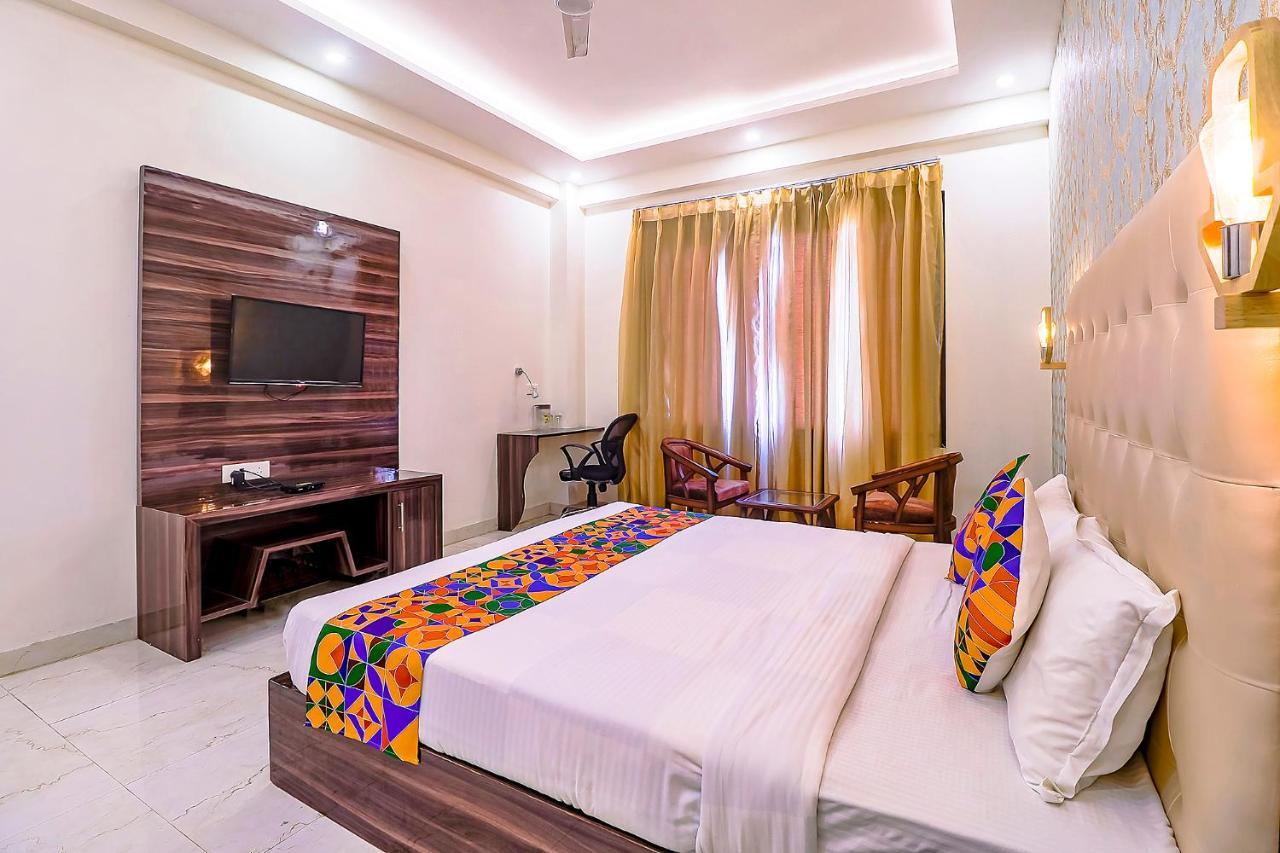 Fabhotel Swess Grand Агра Экстерьер фото