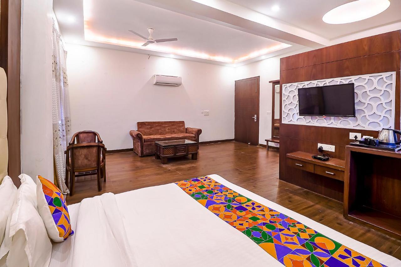 Fabhotel Swess Grand Агра Экстерьер фото