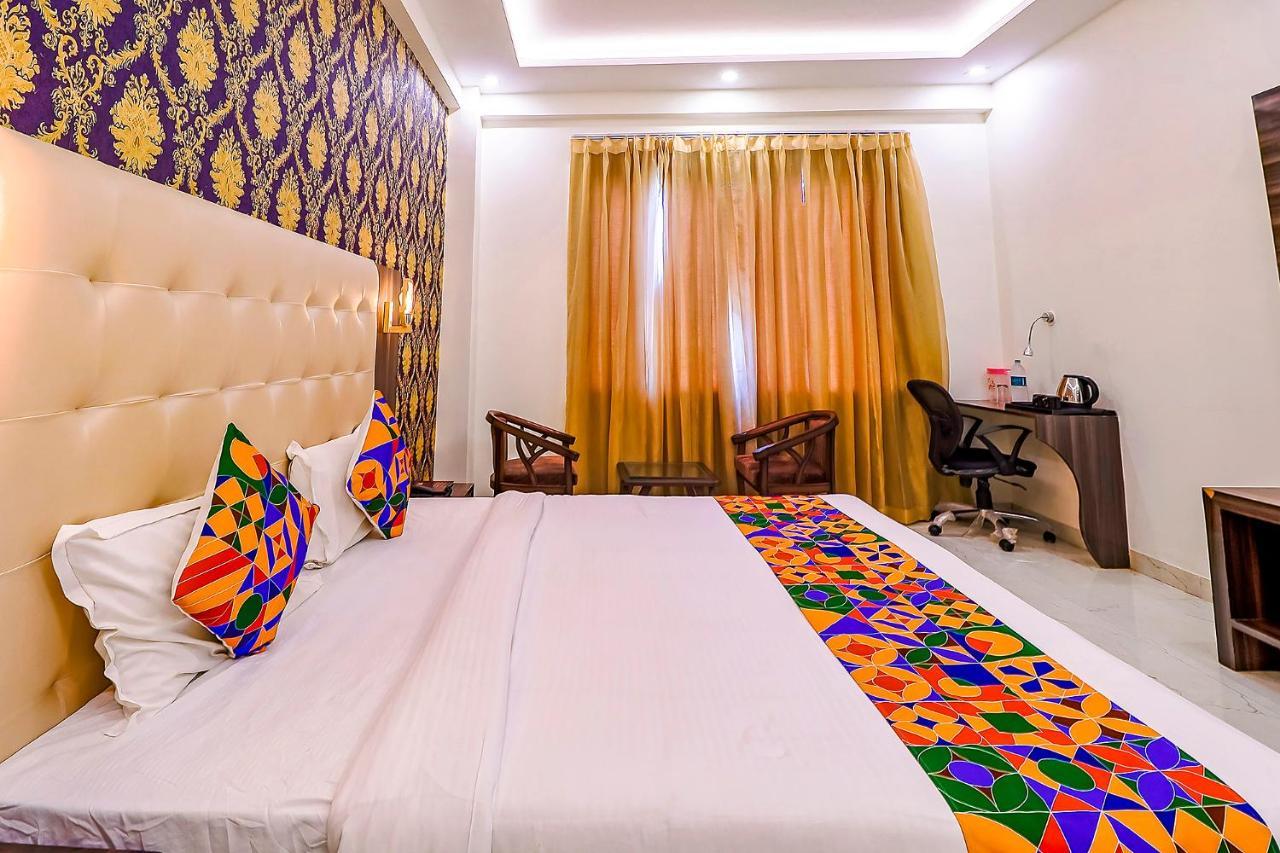 Fabhotel Swess Grand Агра Экстерьер фото